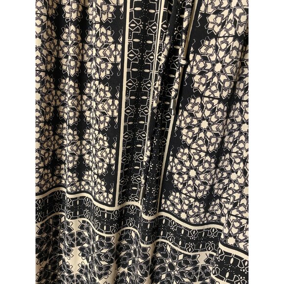 LONDON TIMES WOMENS SIZE 4P 4 PETITE VNECK SLEEVELESS SHIFT DRESS BLACK Small S - Picture 2 of 3